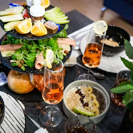 شقة C - Gargen, Stilvoll, Modern & Cozy Im Zentrum Von *