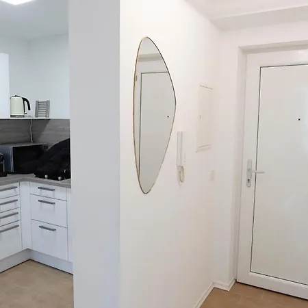 C - Gargen, Stilvoll, Modern & Cozy Im Zentrum Von * باساو