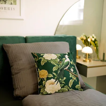 C - Gargen, Stilvoll, Modern & Cozy Im Zentrum Von