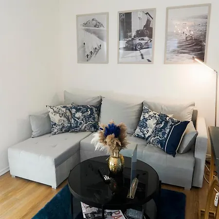 Apartment C - Gargen, Stilvoll, Modern & Cozy Im Zentrum Von