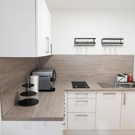 شقة C - Gargen, Stilvoll, Modern & Cozy Im Zentrum Von